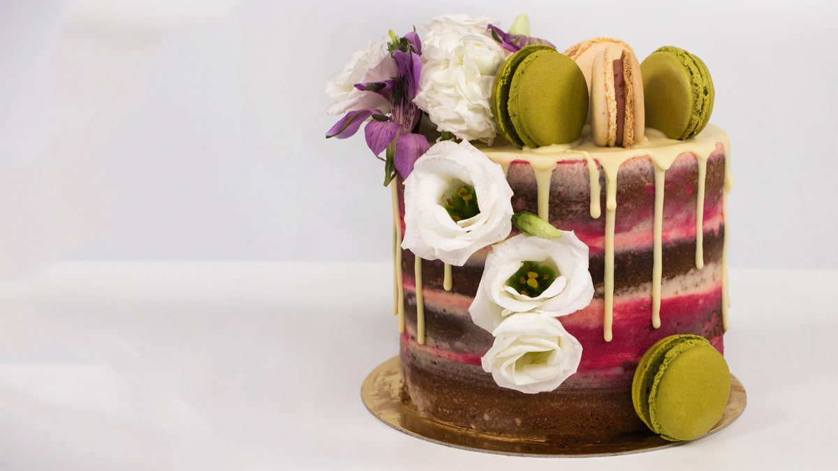 Carmen-montero-mayte-rodriguez-paolo-temesio-toni-rodriguez-academy-jorge-saludable-bakeoff-maribel-ríos-curso-online-sweetit-academy-drip-cake-flores-macarons-dripcake