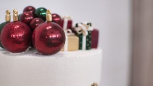 fault-line-navidad-carmen-montero-deunbocado-curso-online-navidad-papa-noel-regalos-chocolate-adornos-bola-navideño