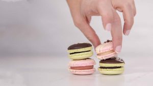 Carmen-montero-mayte-rodriguez-paolo-temesio-toni-rodriguez-academy-jorge-saludable-bakeoff-maribel-rios-curso-online-sweetit-academy-macarons-espejo-caseros-decorar-tarta-chocolate